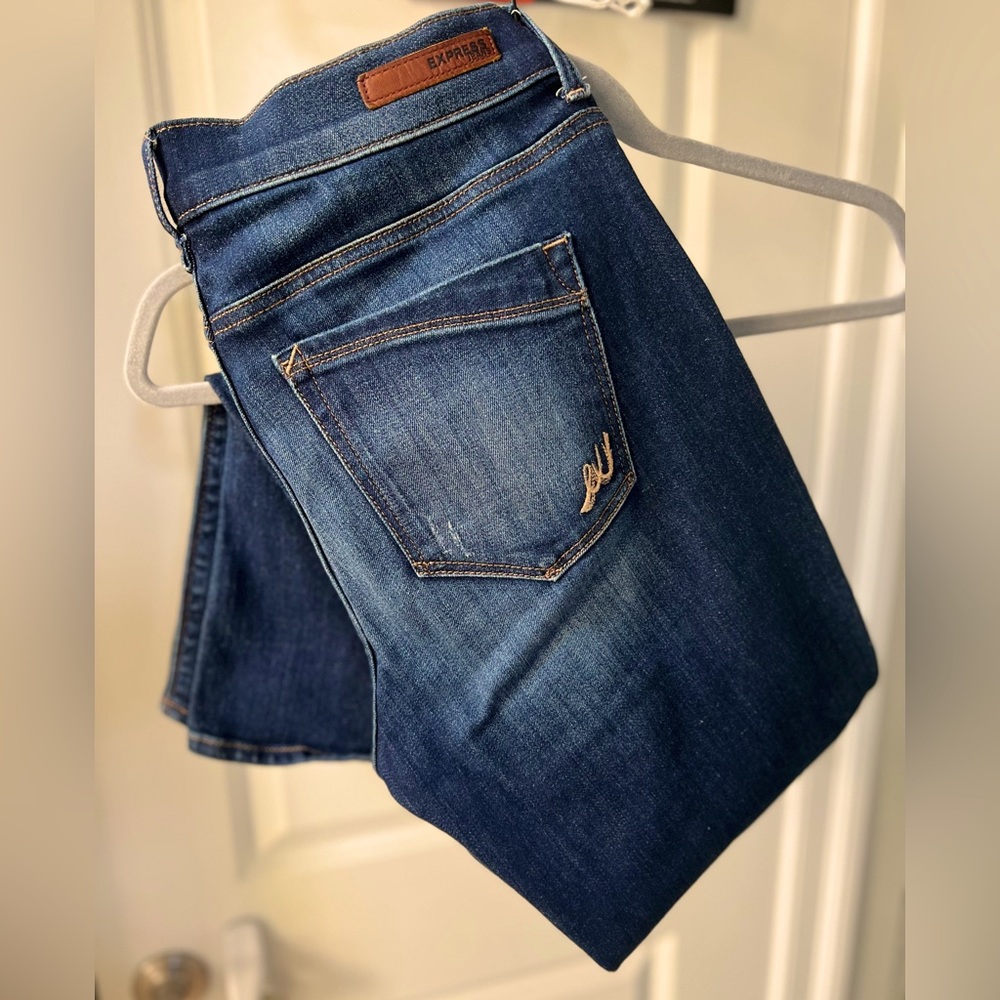 EXPRESS Jeans • Mia • Mid-Rise • Barely Boot • BARELY WORN • Size 8 Regular